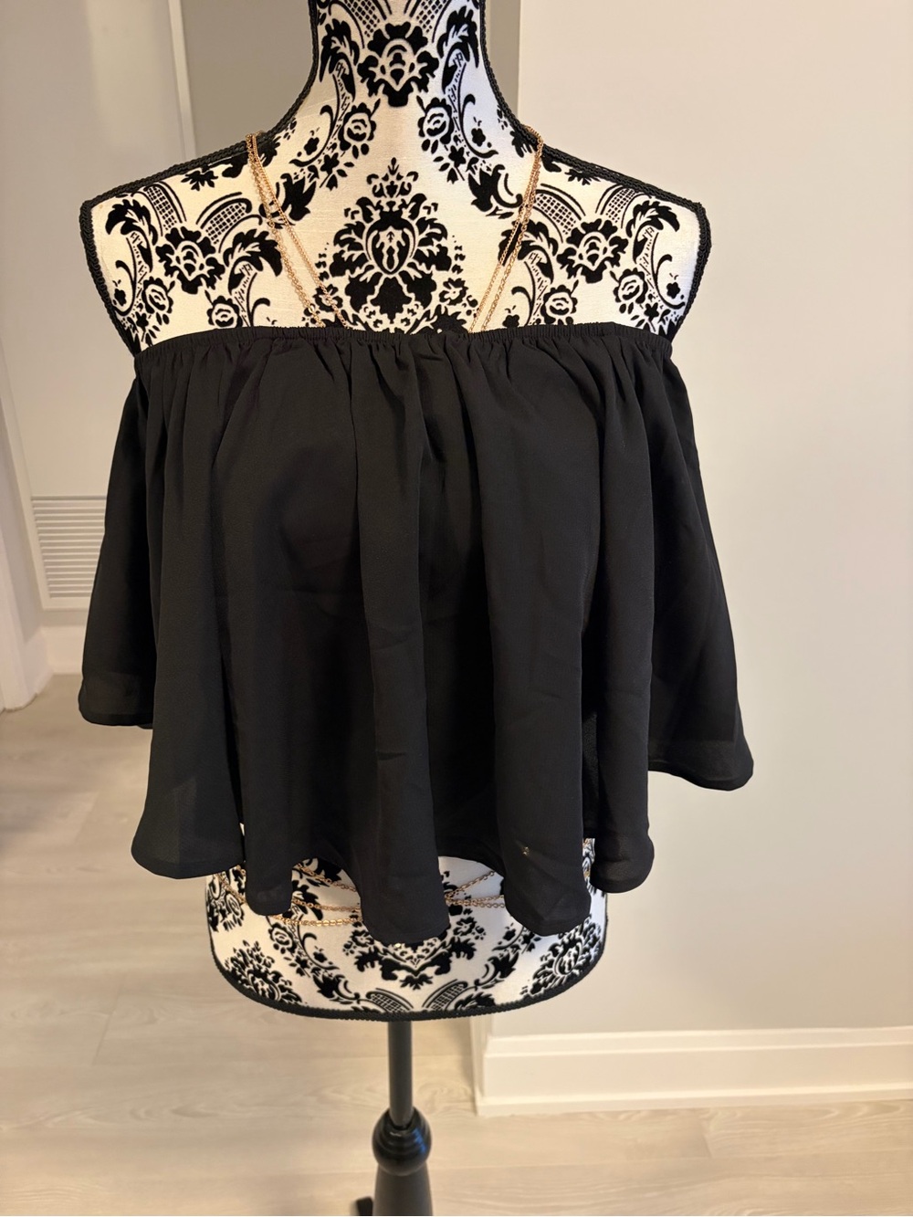 TCEC Black Off-Shoulder Top